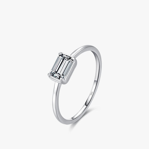 Women’s Minimalist Solitaire Ring in 925 Sterling Silver