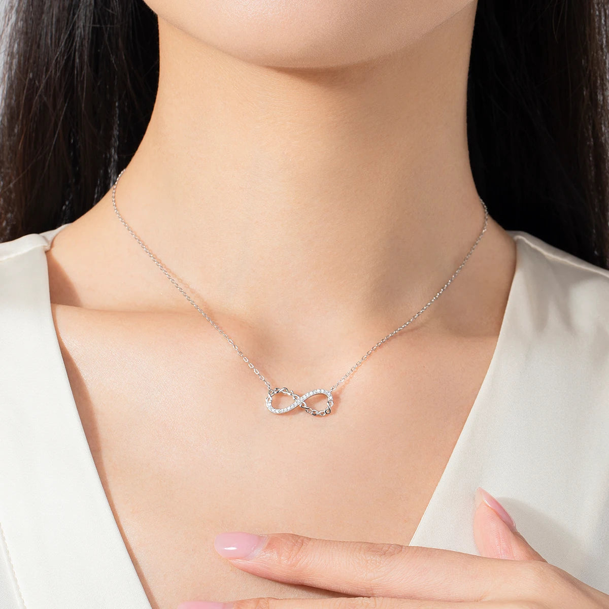 Women’s Infinity Necklace in 925 Sterling Silver