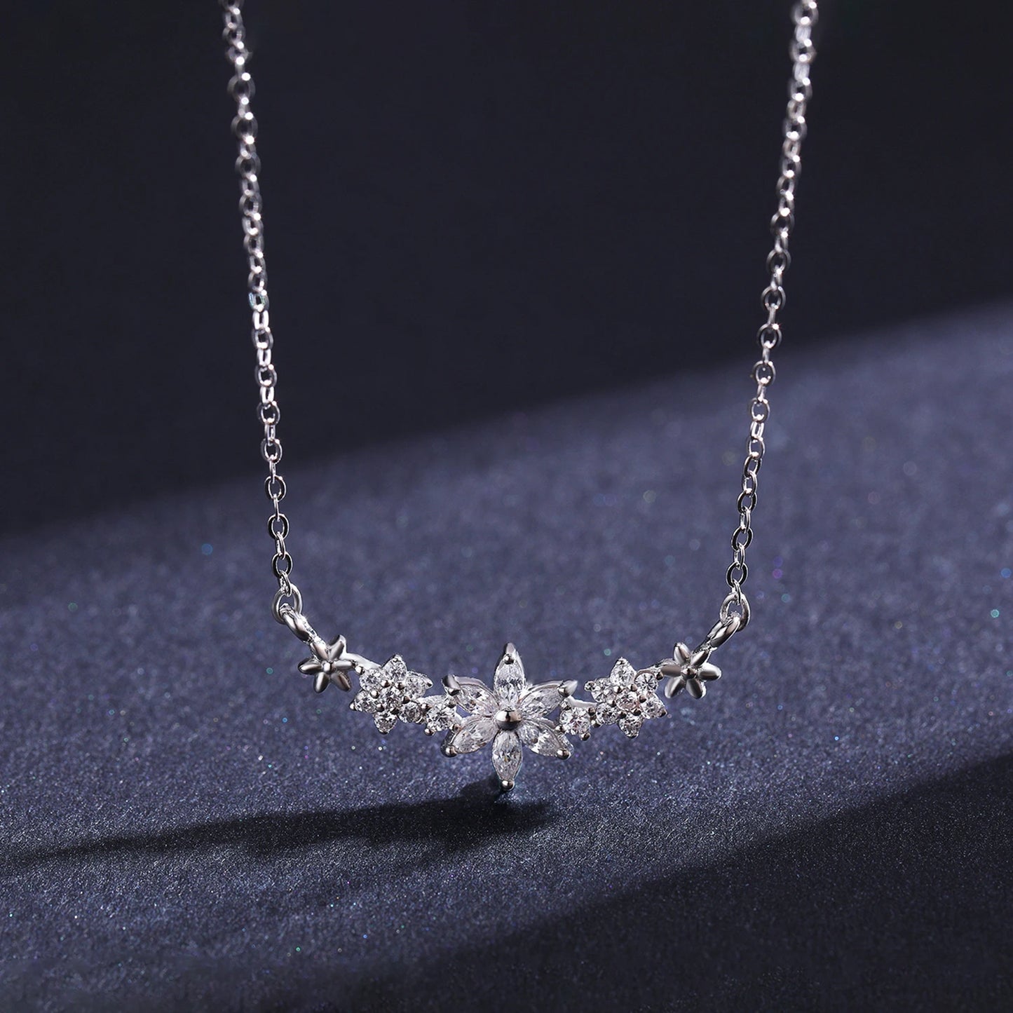 Women’s Star Necklace in 925 Sterling Silver